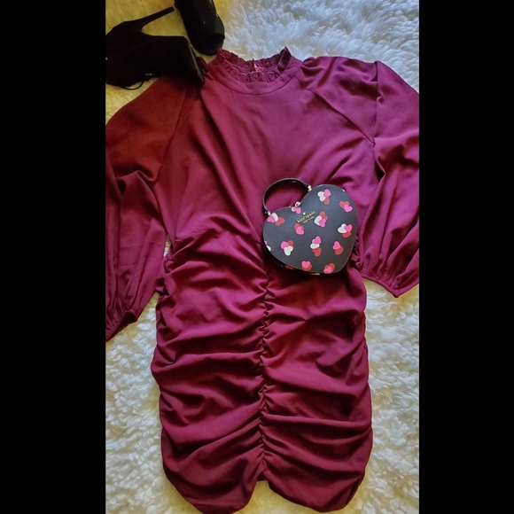 Boo hoo Ruched Dress - Picture 2 of 3